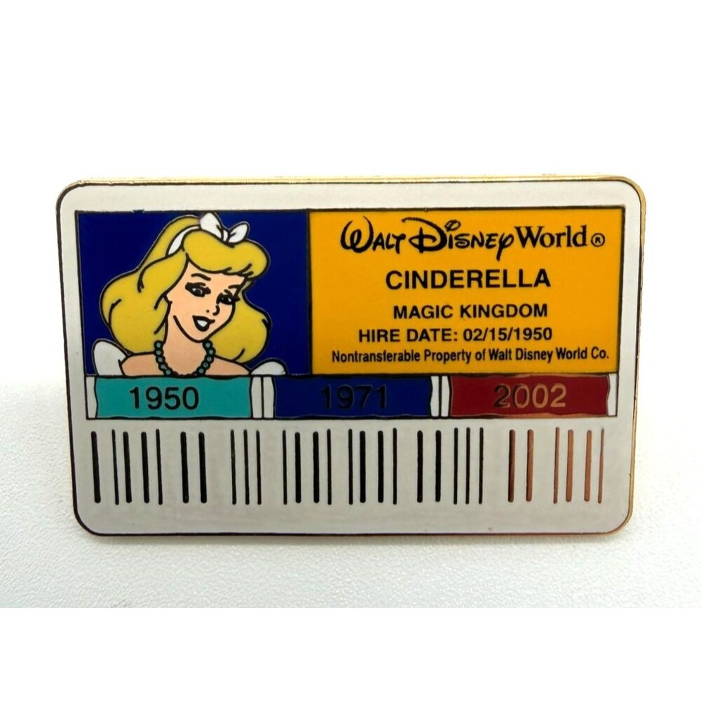 Disney Cast ID Series Pin Cinderella Limited Edition 3500 Magic Kingdom LE